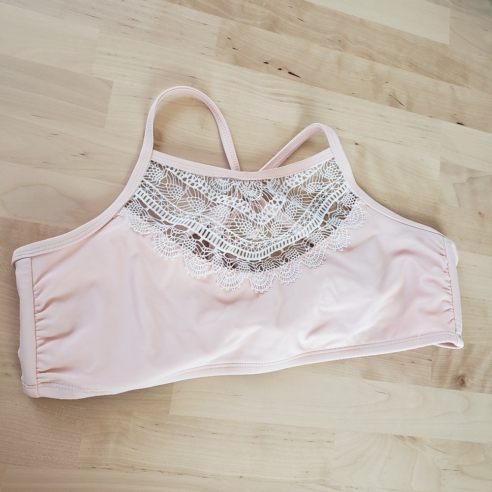 Halter bikini top (crochet blush pink)